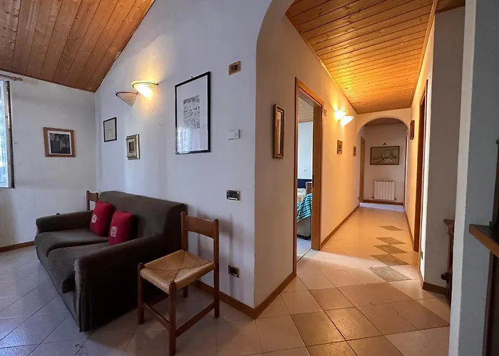 130m2 3min Walk To - Ac - Il Lupo Affitta Appartamento *